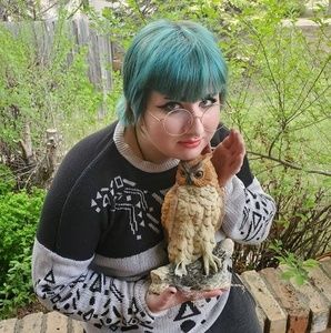 Meet your Posher, Ara